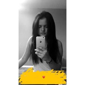 Meet your Posher, Daniela